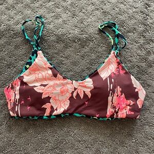 Maaji Reversible Pattern Bikini Top!